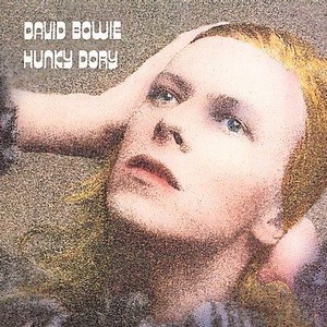 嗯 lz啊 david bowie 应该也能算 唱glam-rock的 是个比较老的rock   