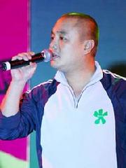 求歌名,一段歌全是咚咚咚咚咚咚的重低音很震