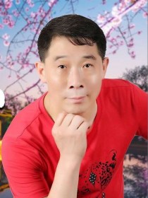 展翅翱翔