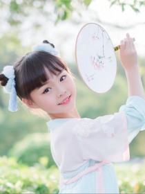 董芯諾
