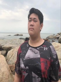 梁煜蔚