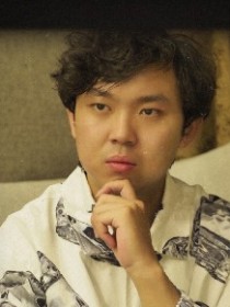 王洛霄