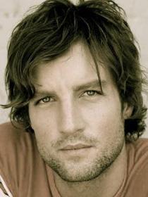 Axle Whitehead