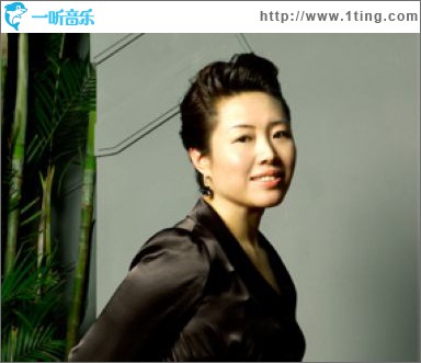 她要飛