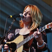 Claire Lynch