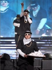 뚱's