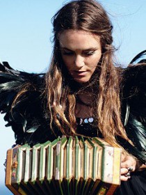 Julia Stone