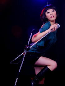 弓秀丽