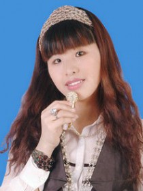 何笑笑