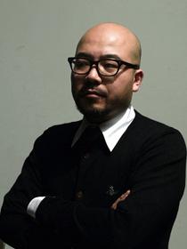 黄伟文