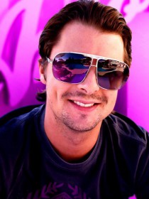 Axwell