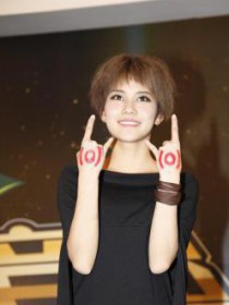 沈依莎