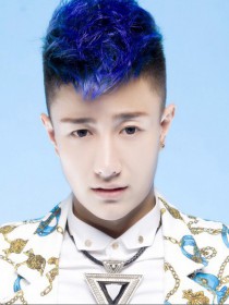 于铭