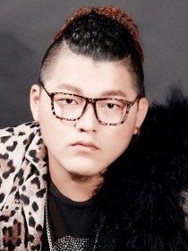 羽哲