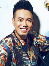 曹权权