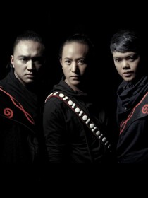 彝人传奇
