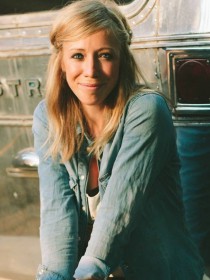 Ellie Holcomb
