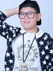 赖添翼