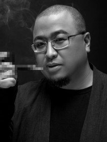 大叔刘宇铭