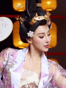 杨虹