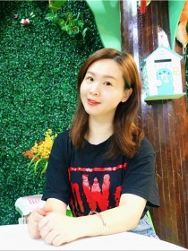 贺佳