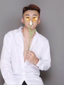 杨一