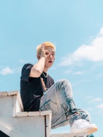 你的大表哥曲甲