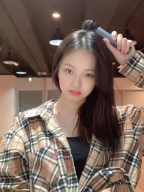 周梓倩