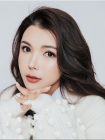 贺雅兰