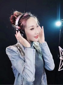 肖依辰