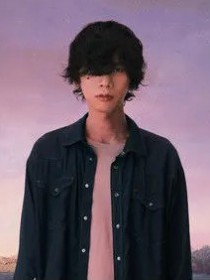 米津玄師 (よねづ けんし)