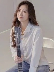 弹吉他的niko
