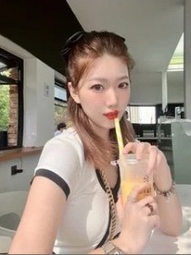 李思彤