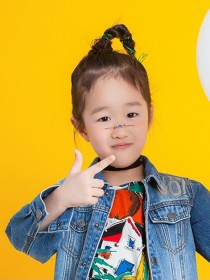 杨易欣