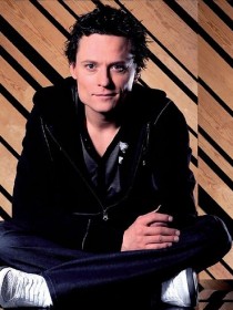 Julian Thomas