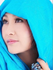 李佳
