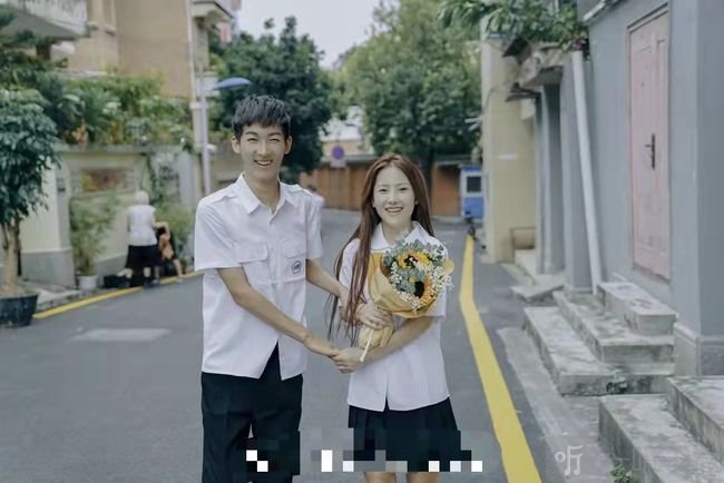 你的寒王好男人人設翻車：土味up你的寒王出軌，法克兒發文控訴