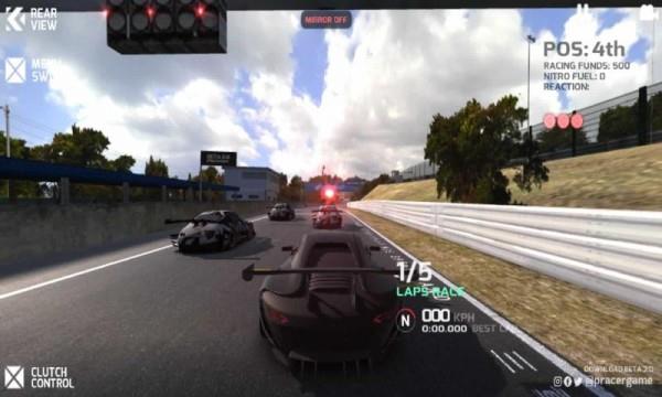 P队赛车
