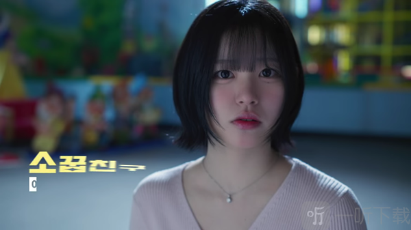 我和美女锁在办公室了