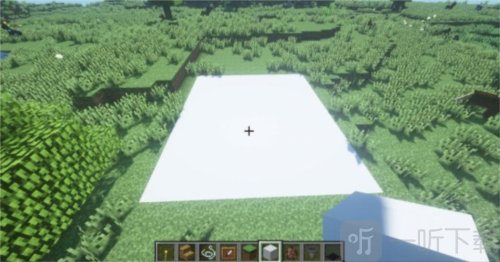 镜灵球小屋白色混凝土地基展示